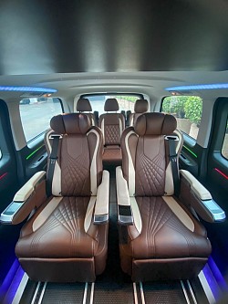 Mercedes-Benz Vito VIPพร้อมพนักงานขับรถมืออาชีพ  ภายในหรูหรา มีระดับ สนใจจองใช้บริการโทร 0638744948